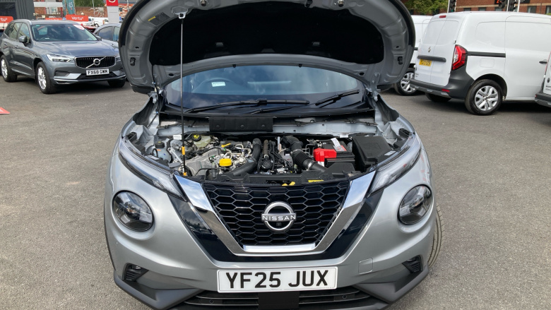 Nissan Juke 1.6 Hybrid Tekna 5dr Auto Hybrid Hatchback